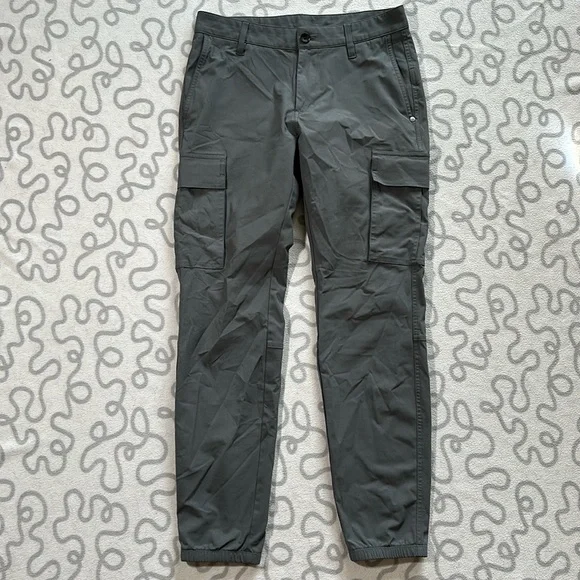 Vuori Meta Cargo Pant in Shale - Picture 3 of 6